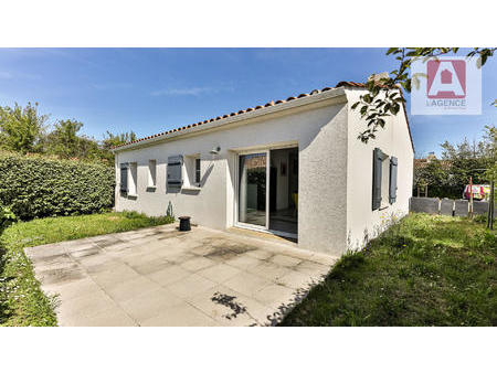 vente maison à saint-gilles-croix-de-vie (85800) : à vendre / 74m² saint-gilles-croix-de-v