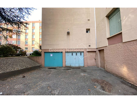 vente garage nîmes (30000)