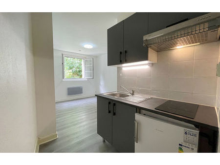 location appartement 1 pièce 17 m² quimper (29000)