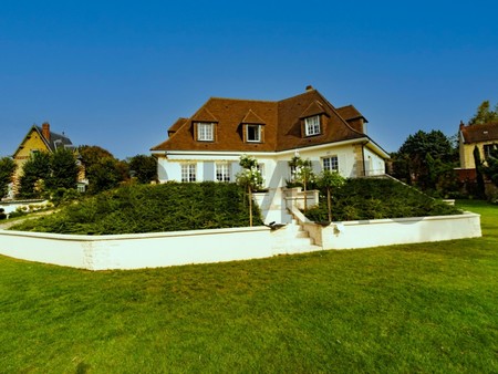 maison de luxe à vendre à nesles-la-vallée