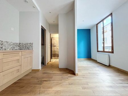appartement paris 10 25 m² t-1 à vendre  304 000 €