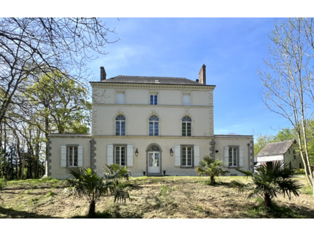 vente maison 10 pièces 252 m² saint-berthevin (53940)