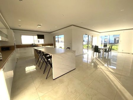 très belle maison 2021 de 150 m²  lumineuse  au calme  grande salon-séjour de 80 m²