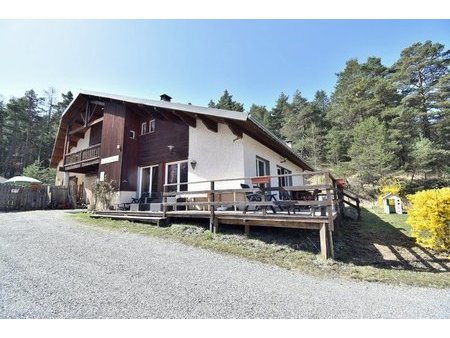 chalet/gîte de 340 m2 avec dependances sur une parcelle de 2246 m2