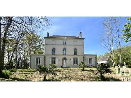 vente maison à saint-berthevin (53940) : à vendre / 252m² saint-berthevin