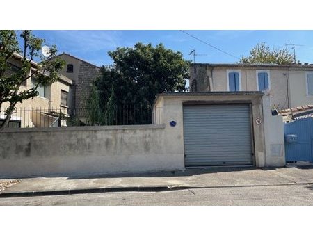 vente parking 172 m²