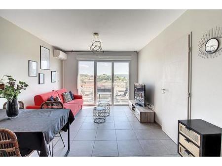 draguignan appartement 2 pièces 40 m² avec terrasse et stationnement privatif