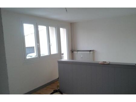 location appartement 1 pièce 32 m² clermont-ferrand (63000)