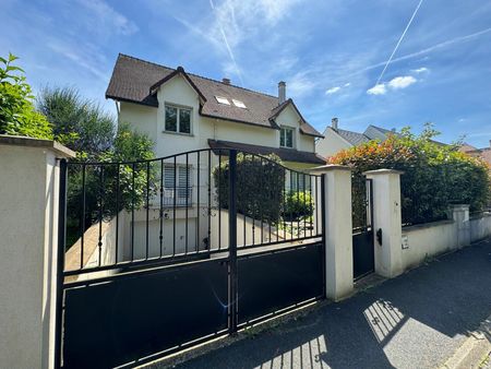 maison gournay-sur-marne 170 m² t-6 à vendre  699 000 €