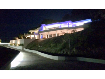 villa de prestige en vente à bisinao : nichée tel un écrin dans une colline de porticcio  