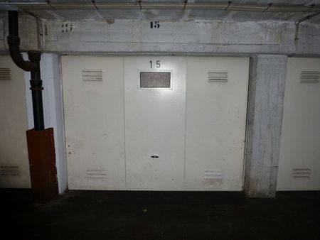 garage box en sous-sol sécurisé (deux disponibles)