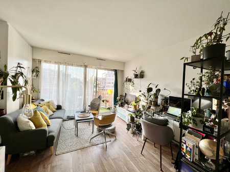studio avec balcon - bel air/pte vincennes