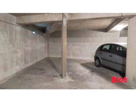 vente garage et parking à saint-malo (35400) : à vendre / 18m² saint-malo