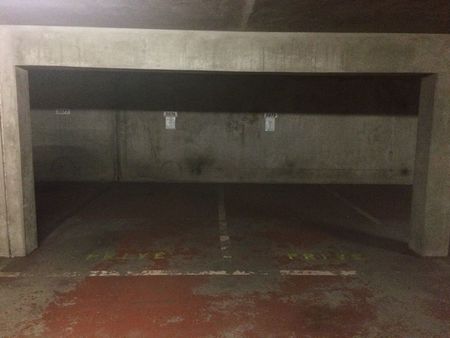 parking couvert en sous-sol résidence clos herbert