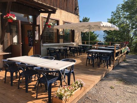 bar restaurant en station de ski