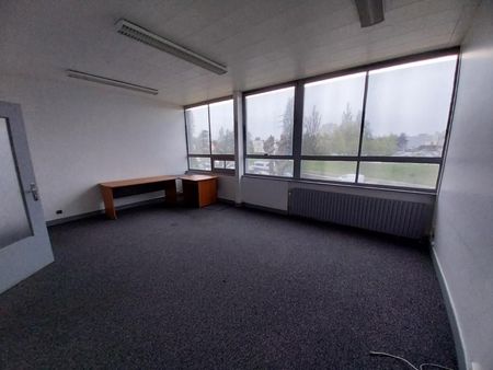 bureau 71 m²