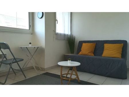 studio meublé + parking idéal stagiaire/saisonnier
