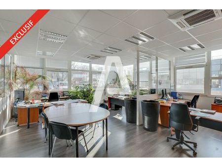 bureaux 100 m²