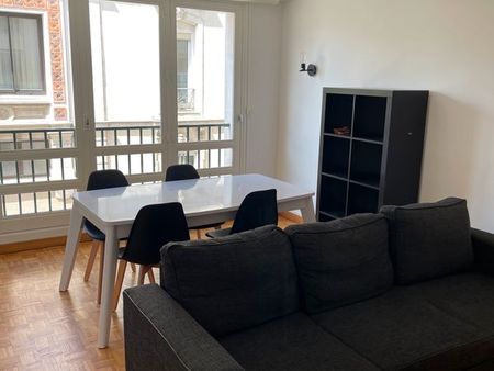 appartement meublé idéal pour une co-location ( 2 chambres )
