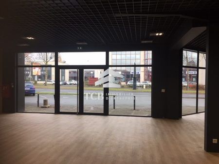 local commercial 750 m² angers