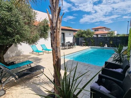 magnifique villa contemporaine piscine chauffée