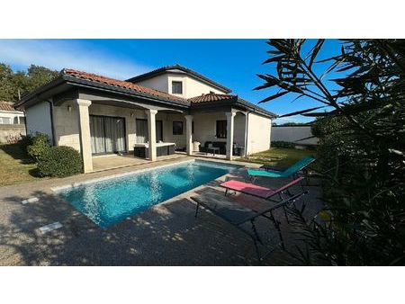 villa 157 m2 avec garage et piscine