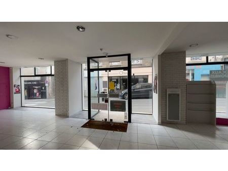local commercial 70 m² mayenne