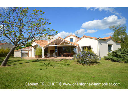 vente maison 6 pièces 160 m² chantonnay (85110)