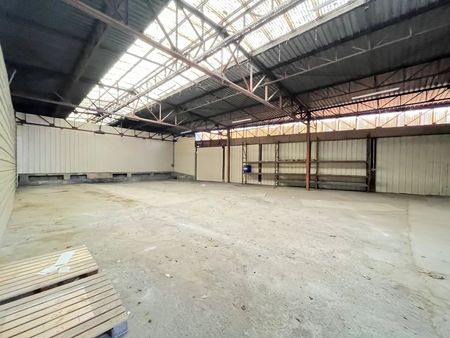 entrepôt 2 pièces 370 m² belleville-en-beaujolais