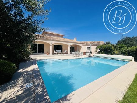 villa 5 pièces 165 m²