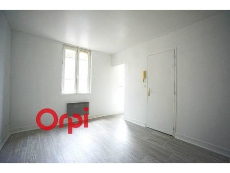 location appartement  m² t-2 à bernay  375 €