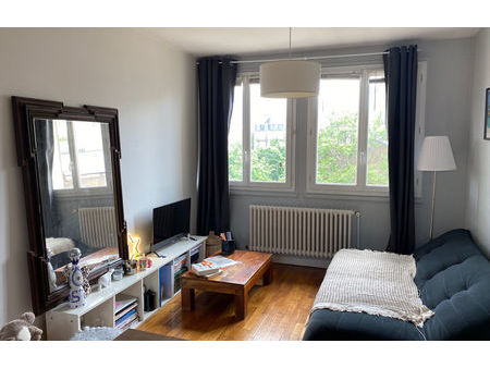location appartement 3 pièces 47 m² dijon (21000)