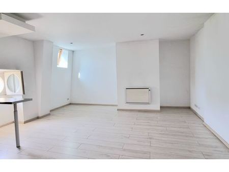 vente appartement 2 pièces 44 m² corbeil-essonnes (91100)
