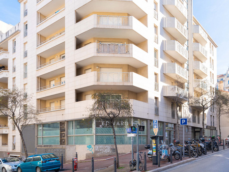 local professionnel - 70m² - marseille - 7ème