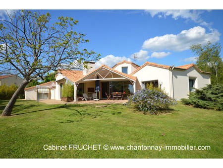 vente maison à chantonnay (85110) : à vendre / 160m² chantonnay