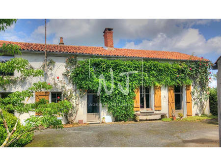 vente maison à thouars (79100) : à vendre / 132m² thouars