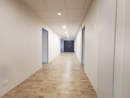 location de bureau de 179 m² à neuville-en-ferrain - 59960