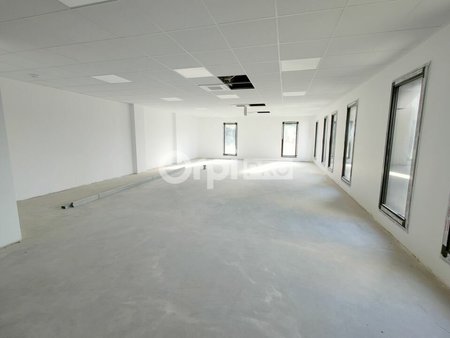 location de bureau de 106 m² à bétheny - 51450