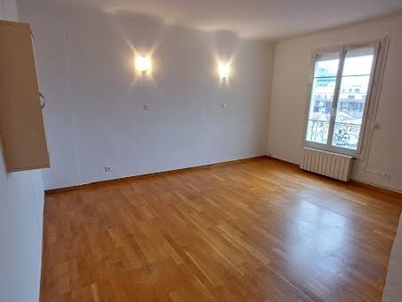 location appartement 1 pièce 28.91 m²