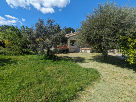 châteauneuf-de-gadagne : maison de 136 m² sur parcelle de 1 655 m² en position dominante a