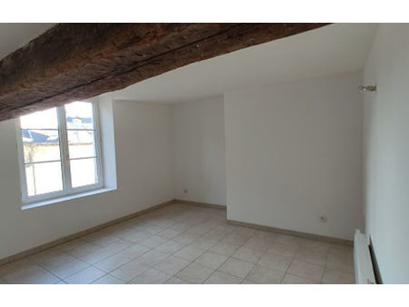 location appartement 1 pièce 20 m² beaugency (45190)