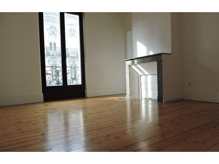 location appartement 3 pièces 59 m² agen (47000)