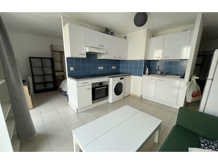 location appartement 1 pièce 31 m² pertuis (84120)