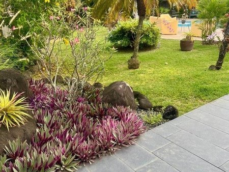 moudong sud magnifique villa de standing avec piscine sur 760 m² de terrain