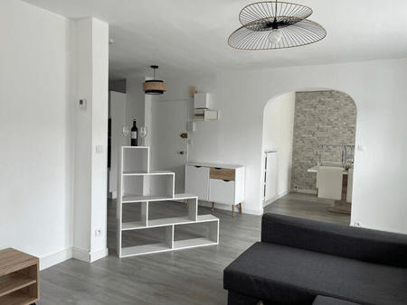 location appartement 3 pièces meublé à cholet (49300) : à louer 3 pièces meublé / 73m² cho
