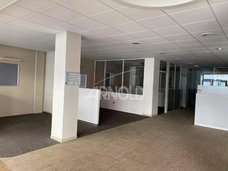 location bureaux et commerces à lorient (56100) : à louer / 302m² lorient