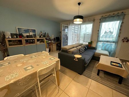 location appartement  m² t-3 à gex  1 500 €
