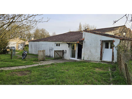 vente maison à saint-denis-la-chevasse (85170) : à vendre / 47m² saint-denis-la-chevasse
