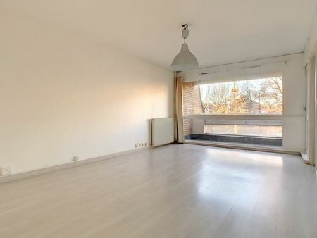 location appartement  m² t-3 à lille  1 002 €