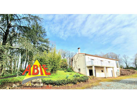 vente maison à saint-laurent-de-la-salle (85410) : à vendre / 116m² saint-laurent-de-la-sa